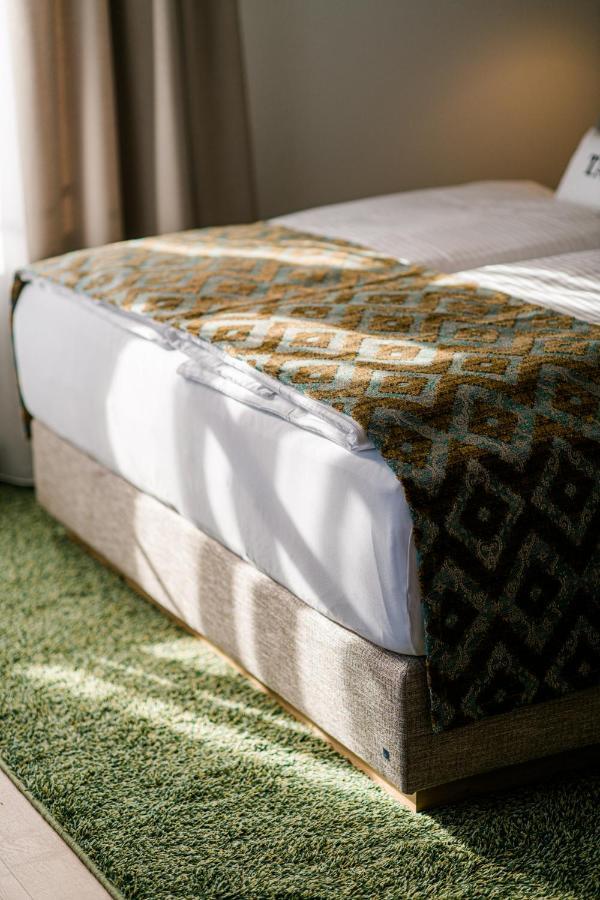 Отель Weinhotel Freylich Zahn 4*